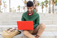 Best Fashion Retailers with Student Discounts