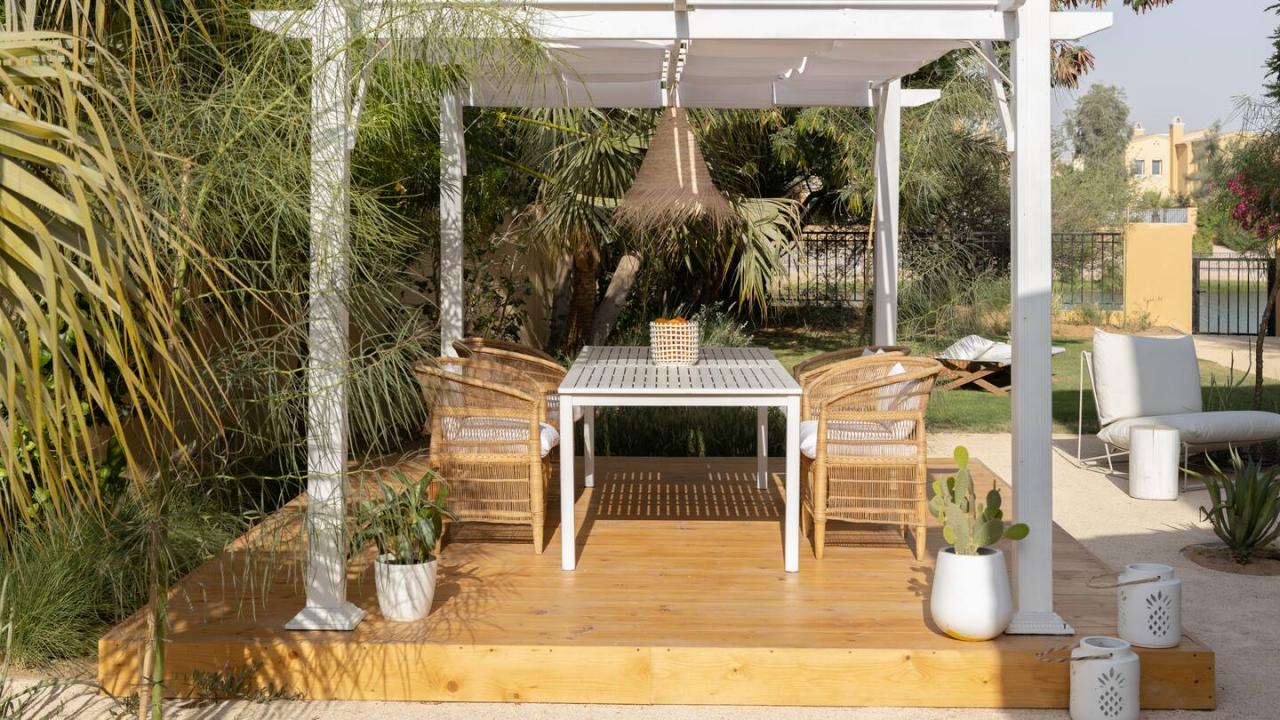 How to Decorate Your Home with Sustainable and Natural Products