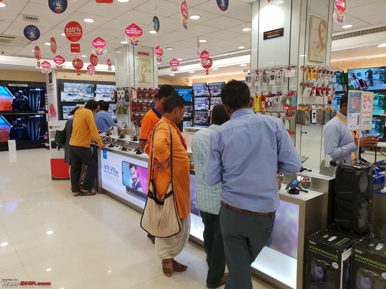 Online vs Offline Shopping for Hardware Supplies Unveiled