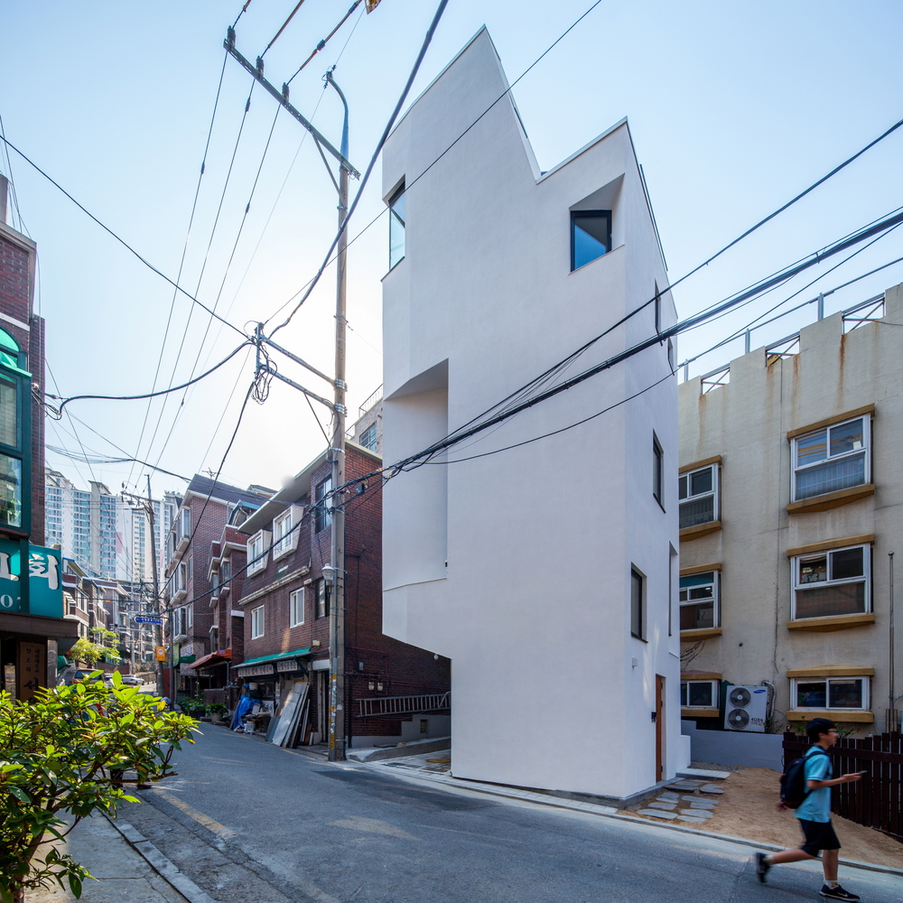 Gallery of Crevice House / ThEPlus Architects - 4 Building Brand Loyalty Through Fashion Personalization