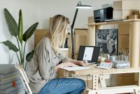 What It Takes to Launch an Online Accessory Store Today